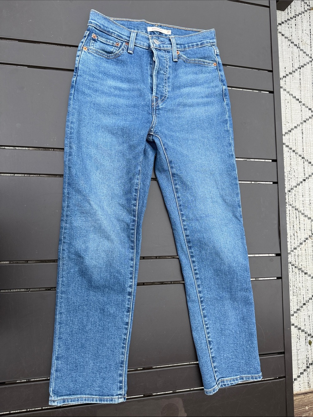 Levi’s ladies wedgie Straight Button Fly Straight-Leg Jeans W27/L28 like new